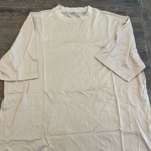 Malo Crewneck T-shirt Retails for over $250 Worn Once Great T-shirt for Summer